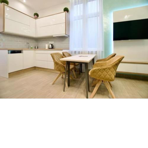 Standard Apartment by Hi5- Charming Apartment