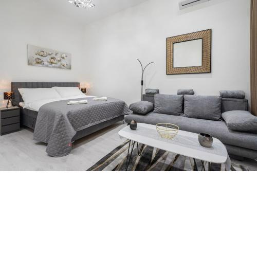 Stellar Dwell Apartment