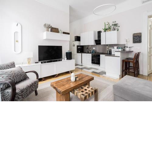 Sunrise Lounge Corvin 63m2 AC