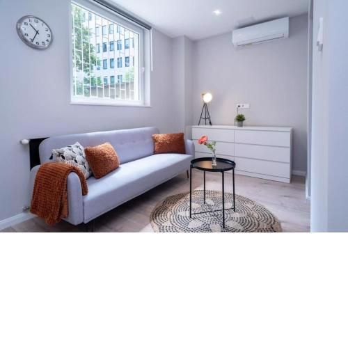 Super Central NEW apartment with air conditioning