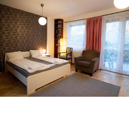 Super Cute Studio with Terrace next to GOZSDU Passage