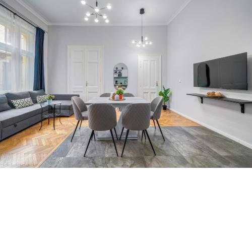 Synagogue 2 Bedroom Apartment S162