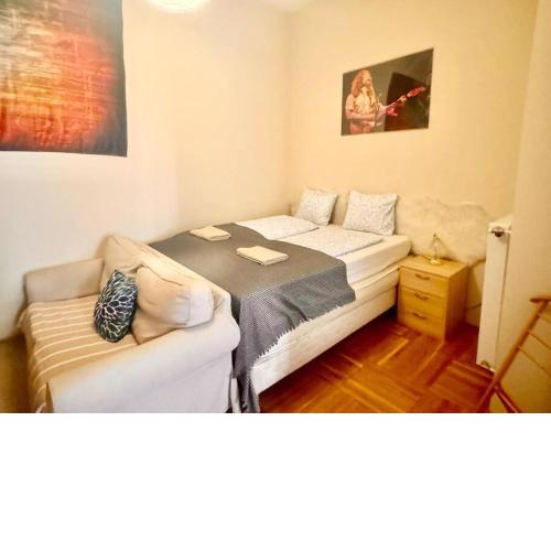 Synagogue Loft 3BR Free Parking