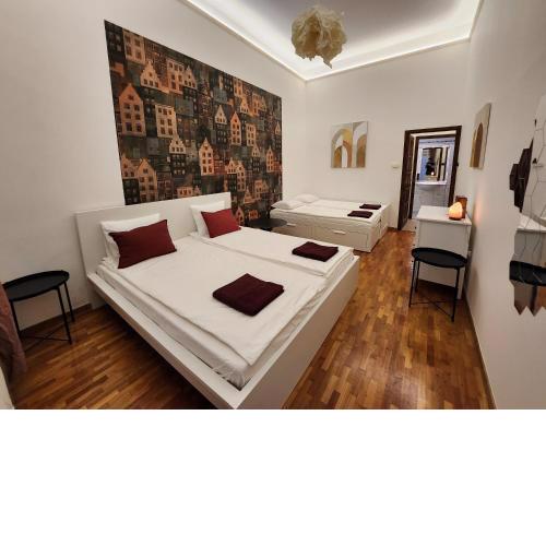 T8 "The Crimson Suite" Apartment with 2 bathrooms