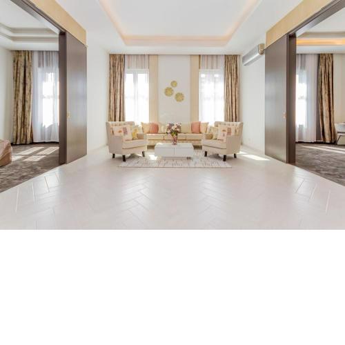 The Opulent Oasis by NeWave Apartments