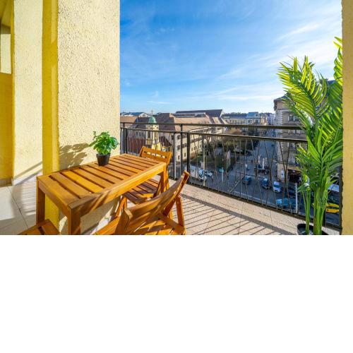 Time Out Suites With Terrace - R30