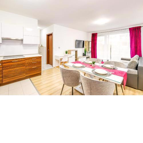 Tranquil apartment with free parking and garden connection in the downtown