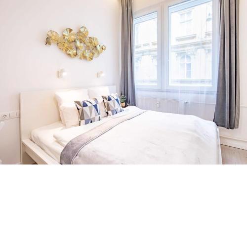 Ultra Central - NEW - Comfy Studio