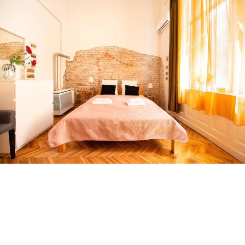 Ultra central cosy AC apartment