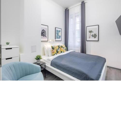 Ultra Central Mini Studio