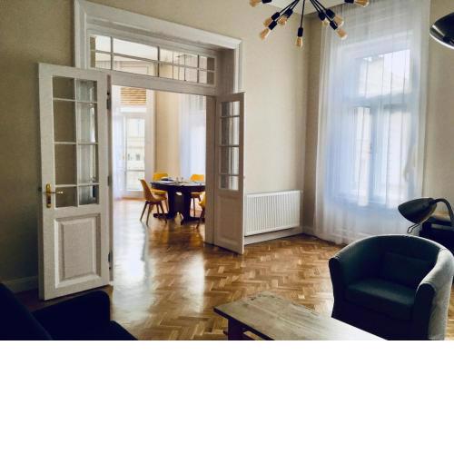Unique and stylish downtown apartment