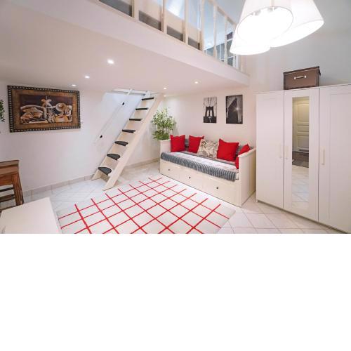 V27 Vadász Apartment