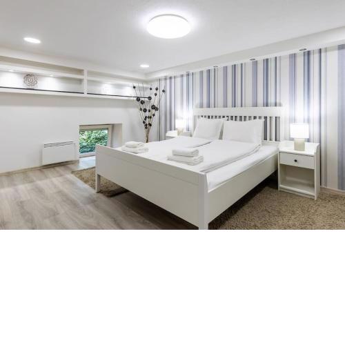 Venus Apartments - Broadway II
