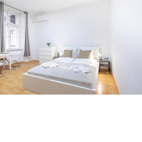Very Central Convenient Flat
