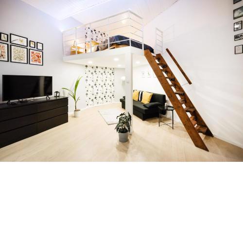 Vibrant Budapest Studio