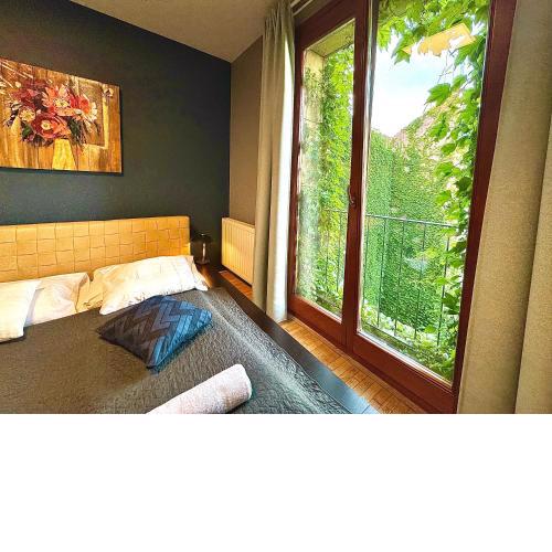 Vibrant Escape-Kazincy Residence