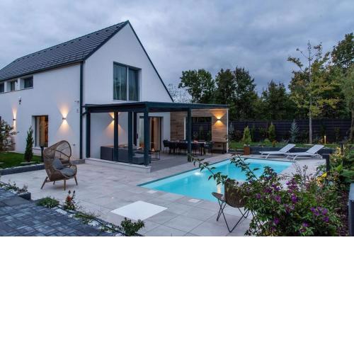 Villa Estelle - pool, jacuzzi, sauna - Balaton