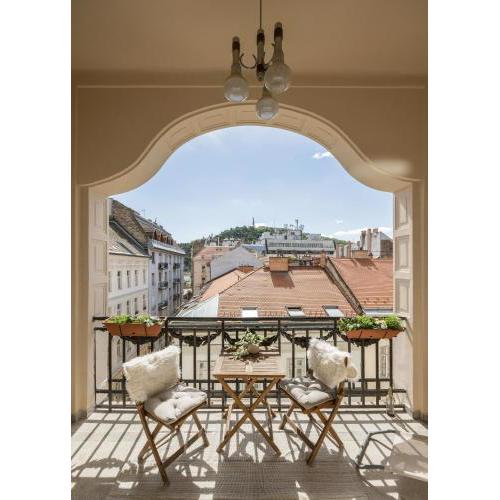 Walk to Vaci Street - Live in Lux Designer Apt