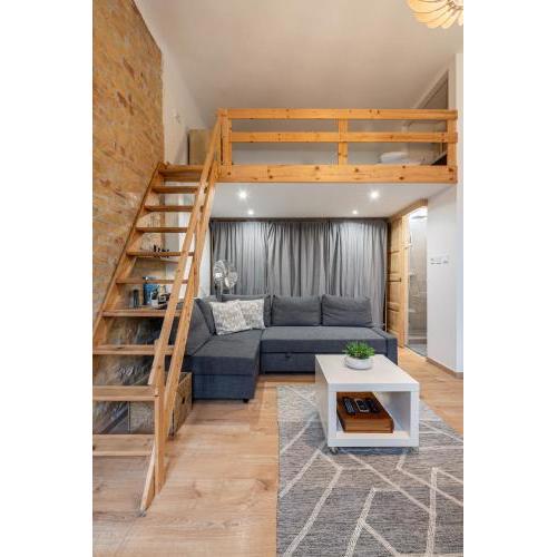 Wanderlust Hideaway Apartment