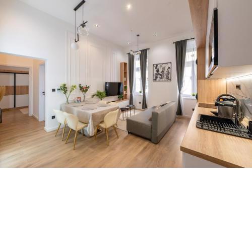 Wesselényi-W31-Modern 3 Bedroom Suite