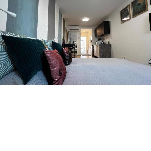 Westend - studio above the city