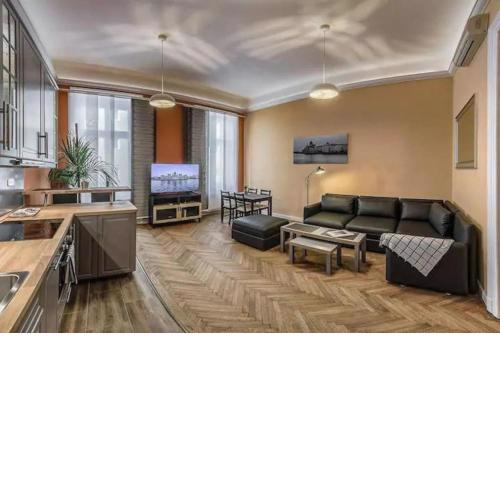 Your Worry Free Apartment Close To Parliament